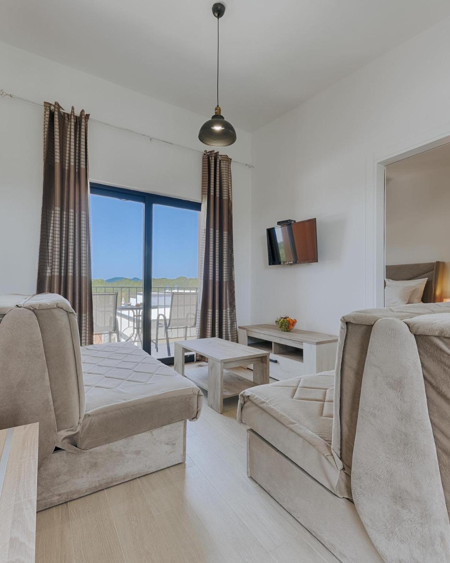 Imperial Family Resort Ulcinj Exterior photo